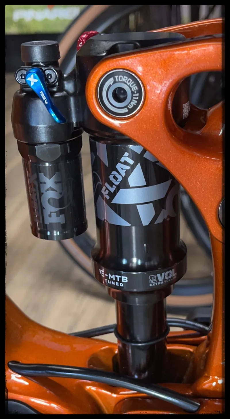 2022 Giant Trance X E+ 1 Pro 29er eMountain Bike in Amber Glow-8